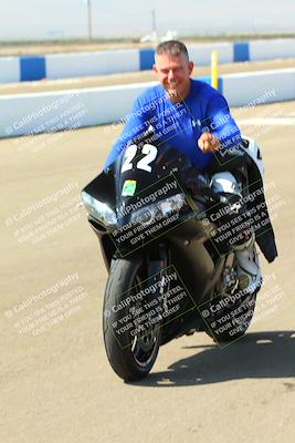 media/Sep-20-2025-TrackDaz (Sat) [[27f0cde673]]/Around the Pits/